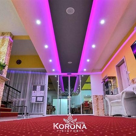 Hotel Korona Шиофок Экстерьер фото
