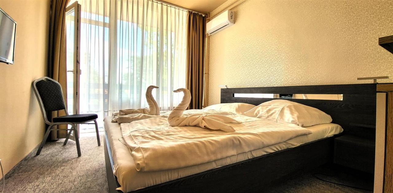 Hotel Korona Шиофок Экстерьер фото
