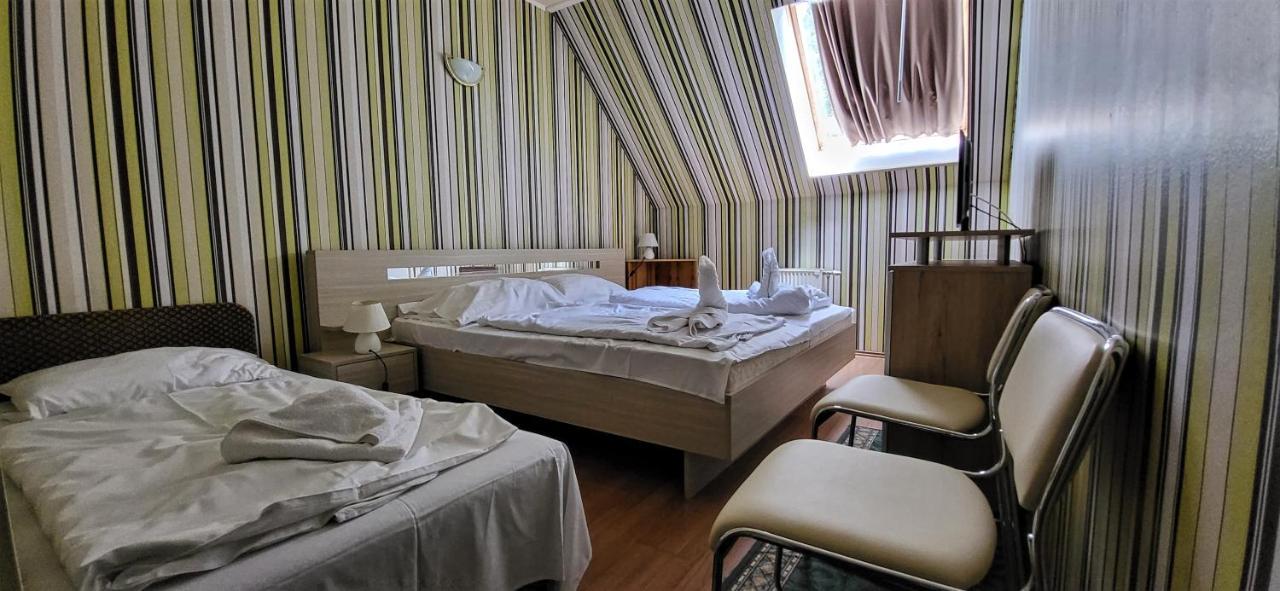 Hotel Korona Шиофок Экстерьер фото