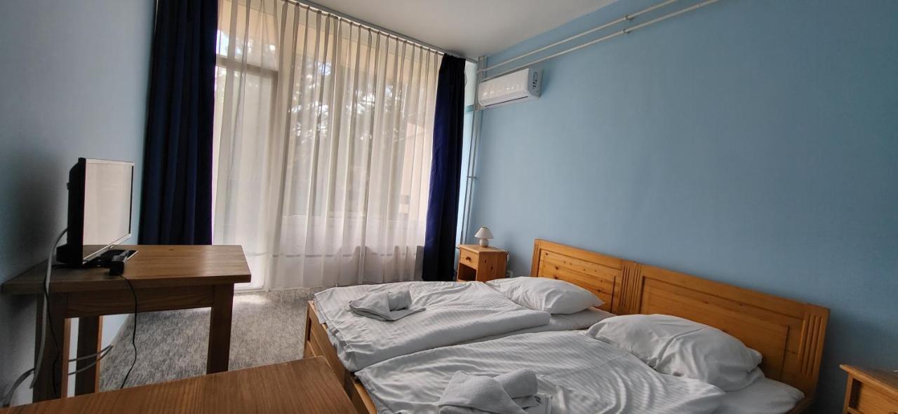 Hotel Korona Шиофок Экстерьер фото